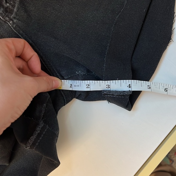 Vintage High Rise Lee Denim Shorts - Picture 4 of 6